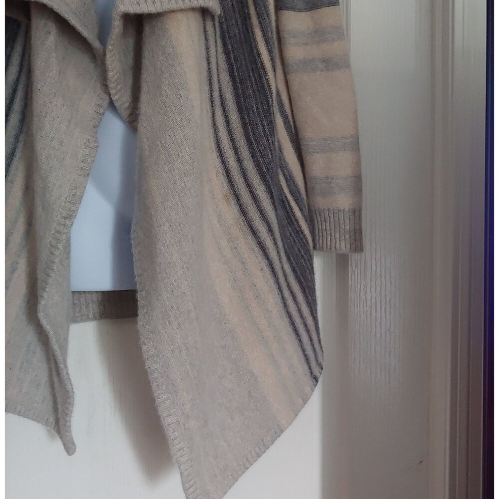 Incashmere Stripe Grey/Cream Stripe Open Front Ca… - image 6
